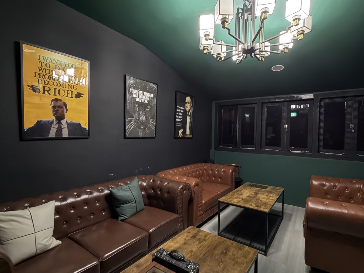 Level 4: Private Club